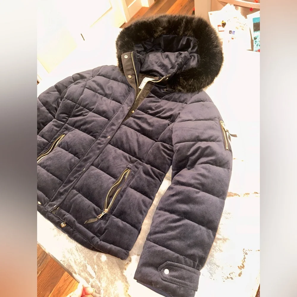 NWOT Royal Matrix Navy Puffer Jacket with Black‎ Fur Hood and Gold Button Detail